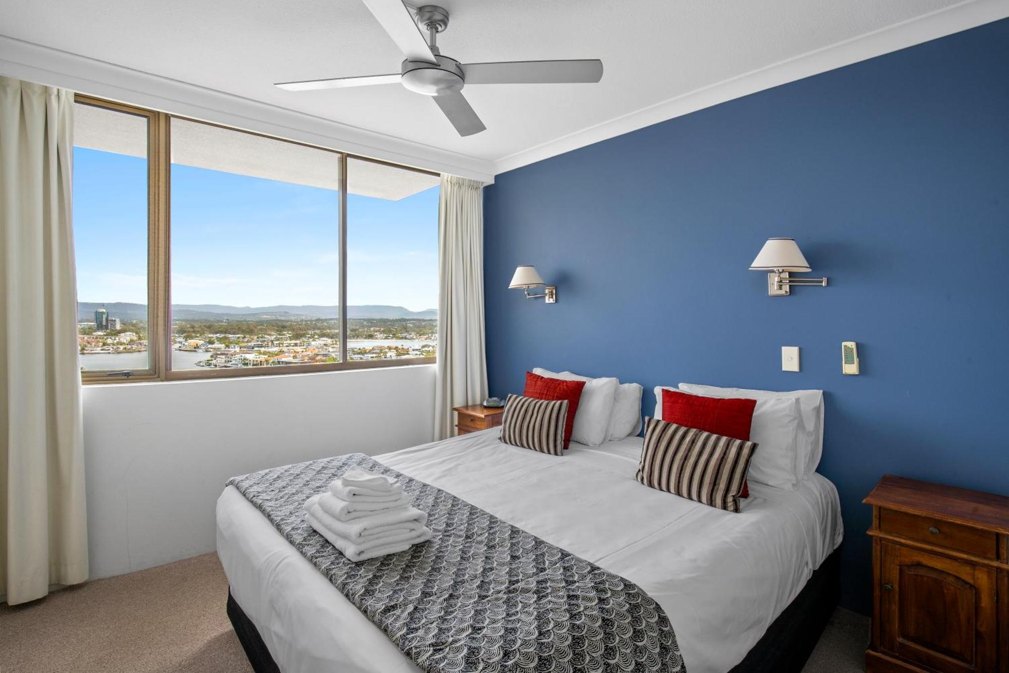 Capricorn One Beachside Holiday Apartments - Official Gold Coast Exterior foto