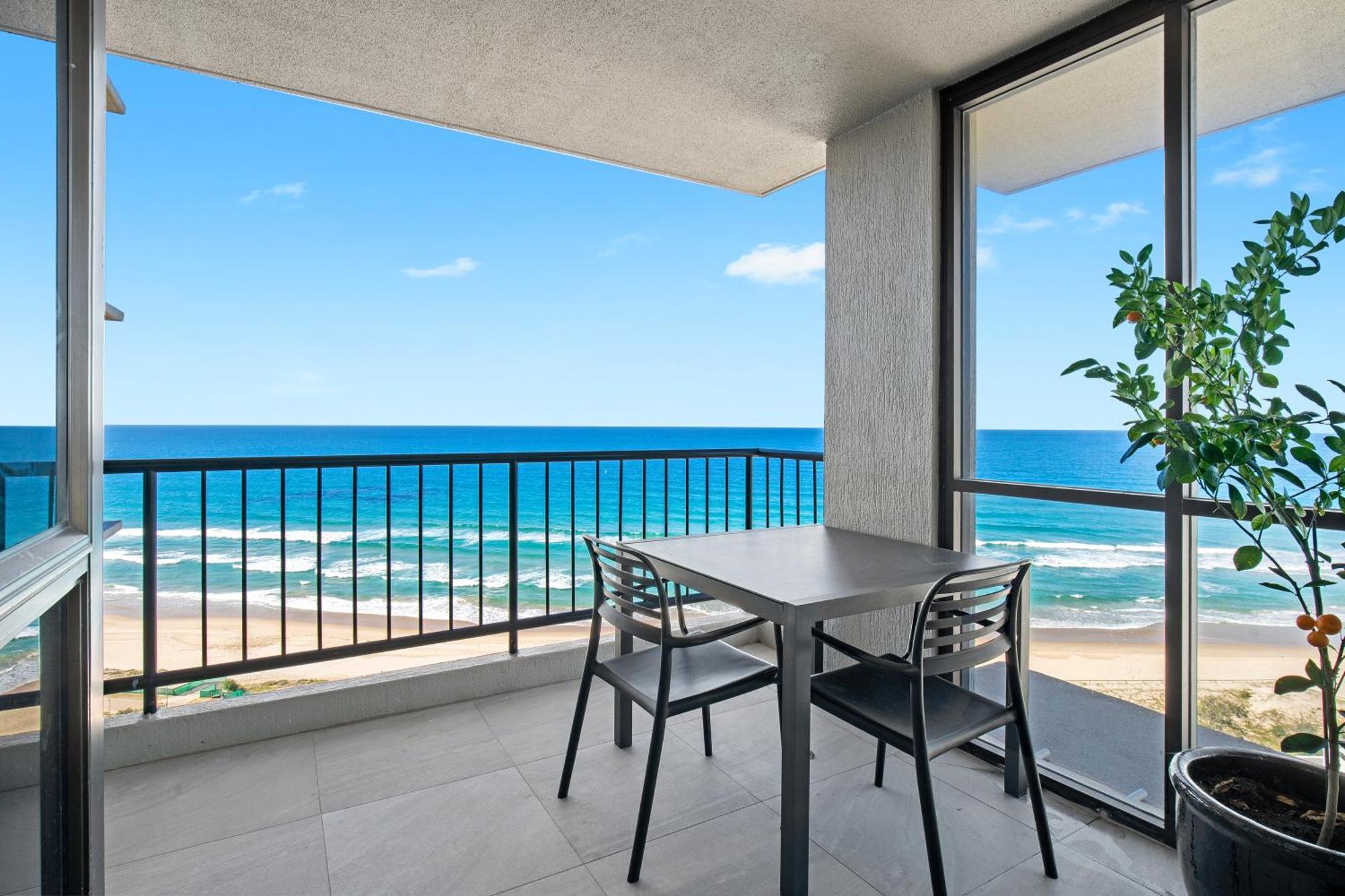 Capricorn One Beachside Holiday Apartments - Official Gold Coast Exterior foto
