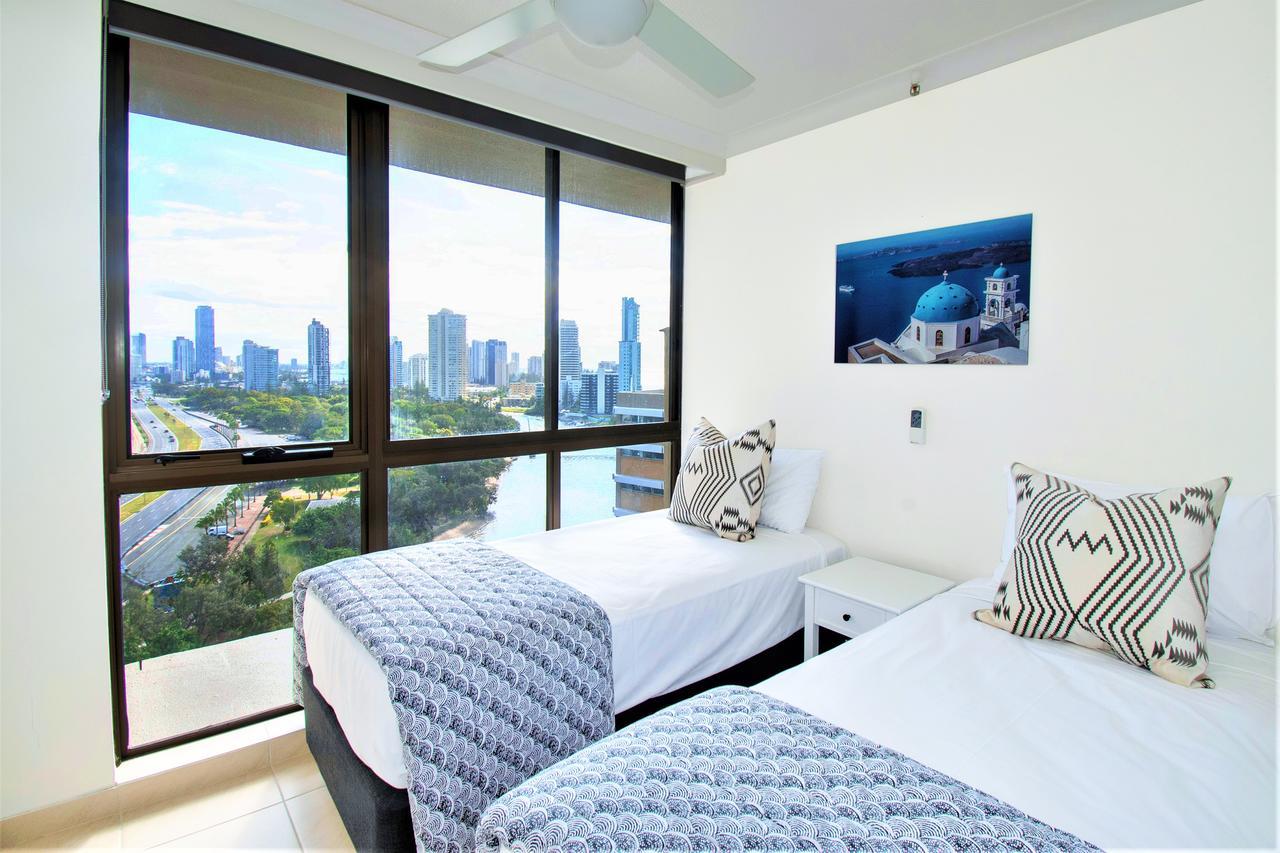 Capricorn One Beachside Holiday Apartments - Official Gold Coast Exterior foto