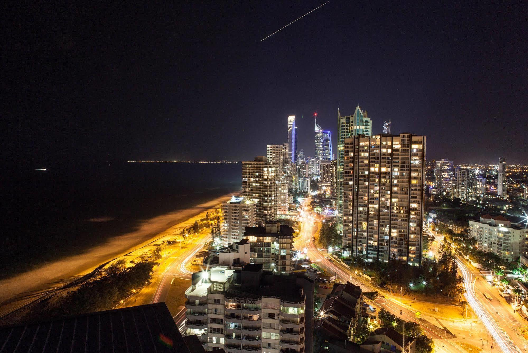 Capricorn One Beachside Holiday Apartments - Official Gold Coast Exterior foto