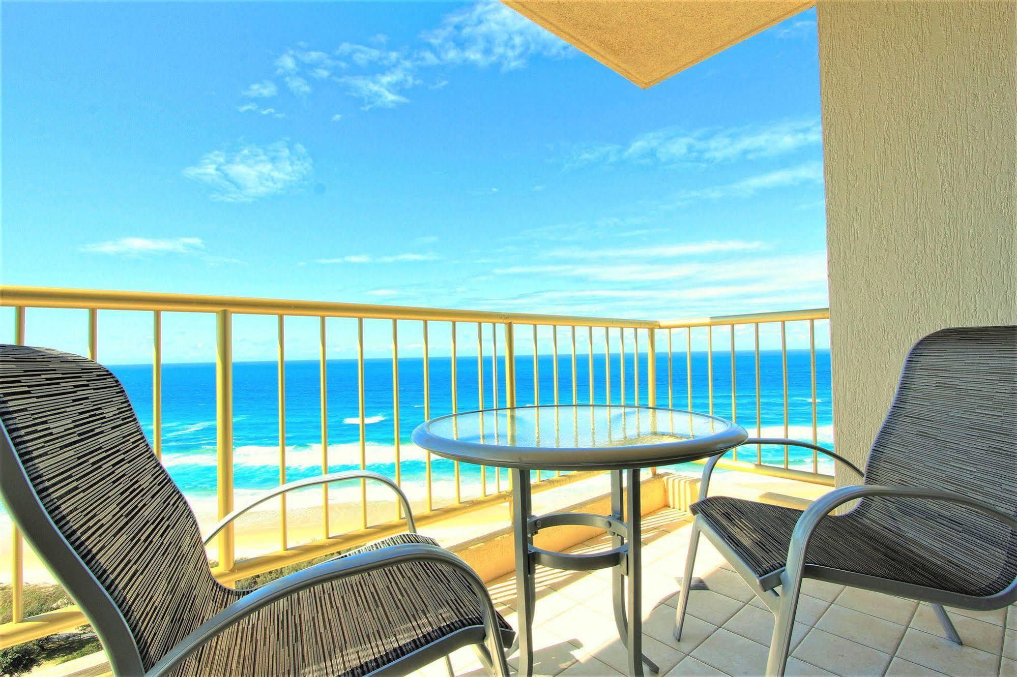Capricorn One Beachside Holiday Apartments - Official Gold Coast Exterior foto