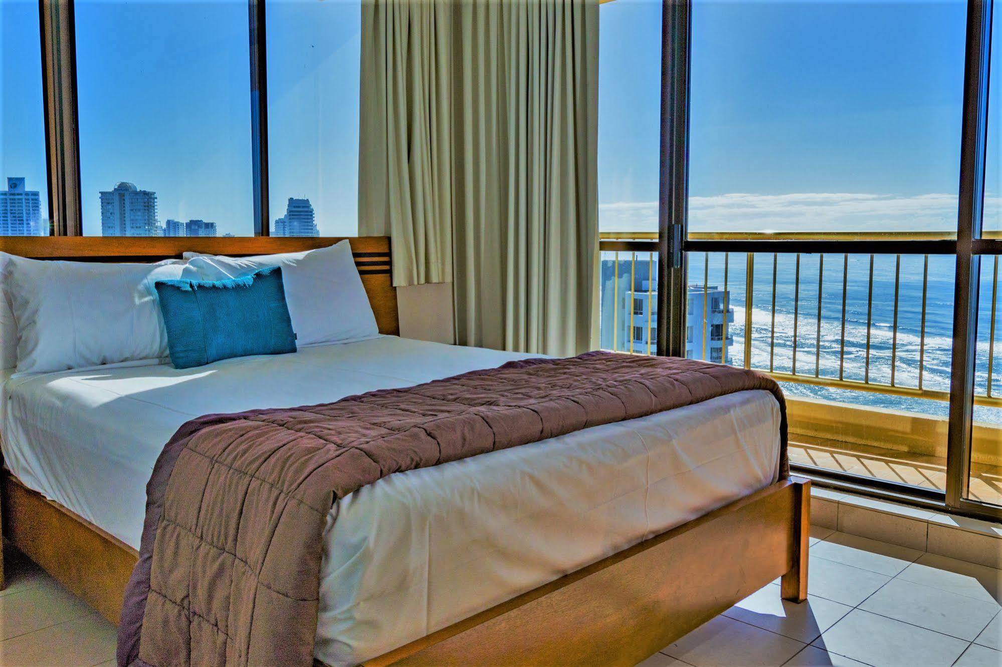 Capricorn One Beachside Holiday Apartments - Official Gold Coast Exterior foto