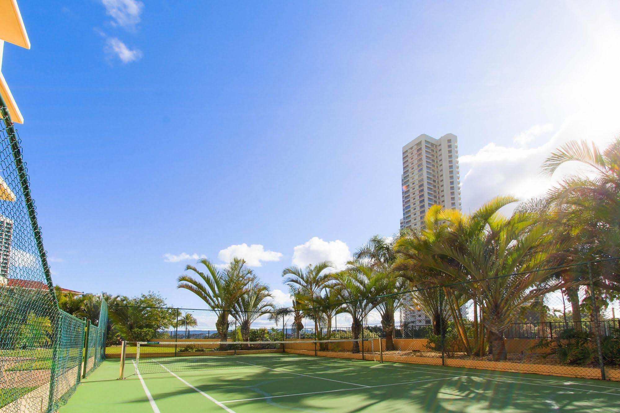 Capricorn One Beachside Holiday Apartments - Official Gold Coast Exterior foto